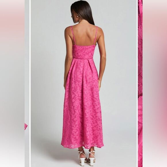 SHOWPO Dress Philine NWT Flowy V Neck Fit and Flare Maxi Jacquard Pink Size US 8 - Picture 3 of 14